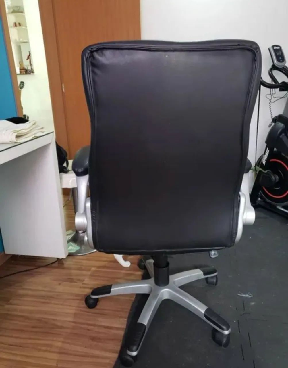  Cadeira ergonômica Gamer 