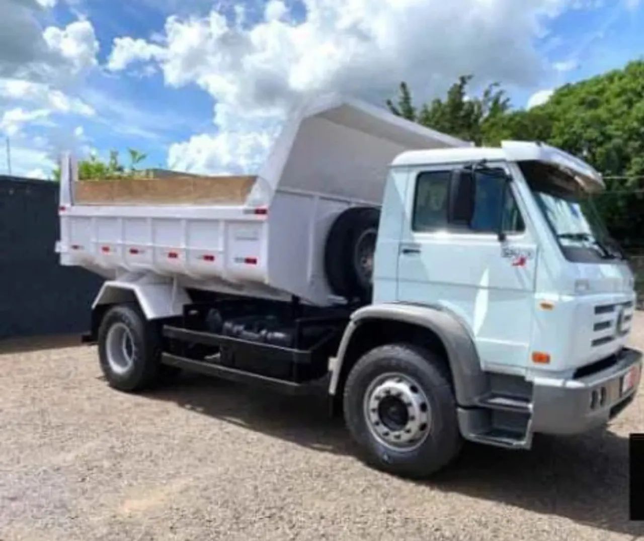 CAMINHÃO CAÇAMBA VOLKSWAGEN - Foto 5