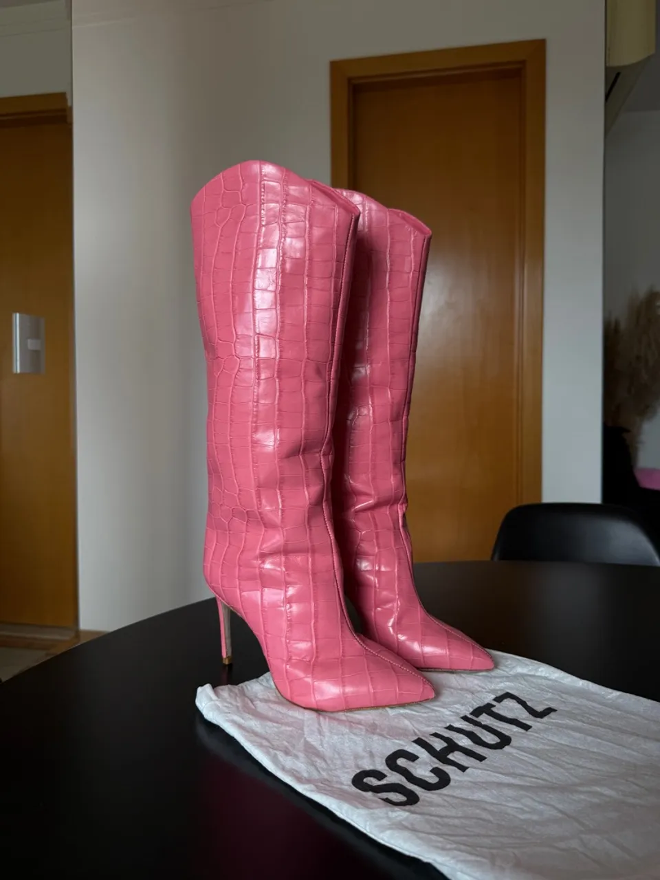 Bota Schutz Rosa Croco Salto Fino