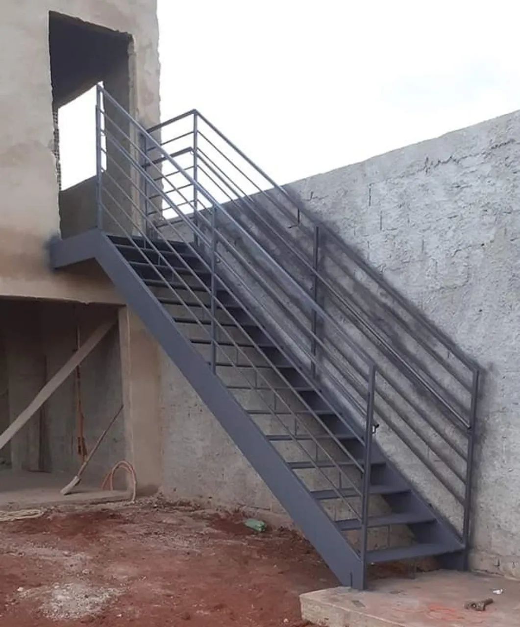 Escada de ferro é aqui 