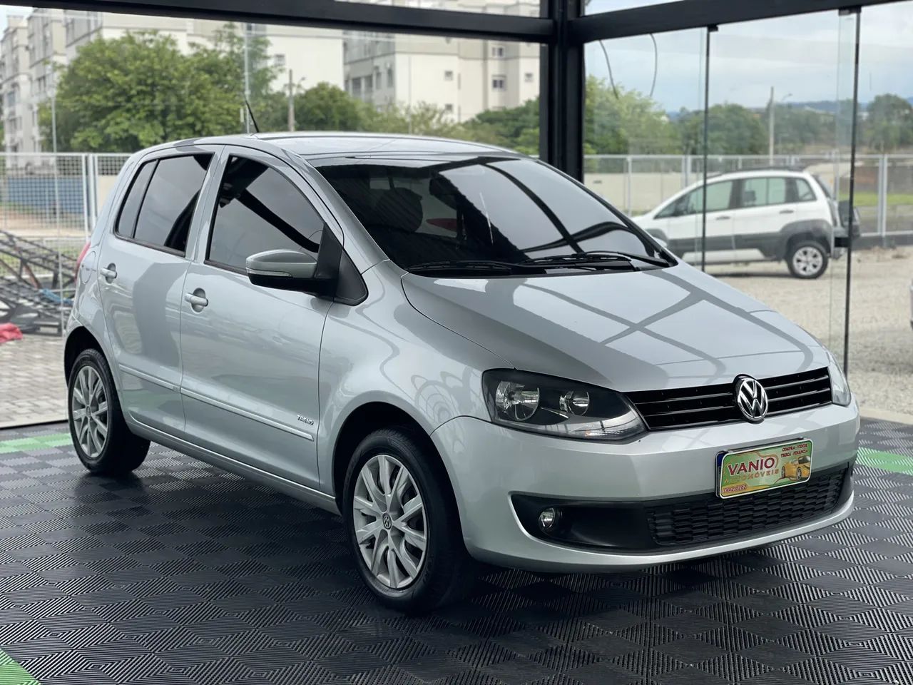 Volkswagen Fox Plus 1.6mi/ 1.6mi Total Flex 8V 4P 2012 - Foto 3