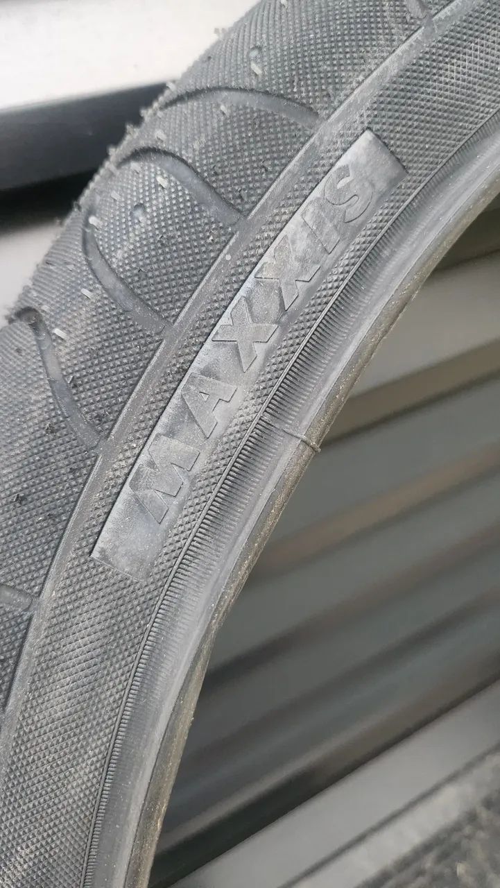 Pneu maxxis hookworm 26x2.5 - Foto 5