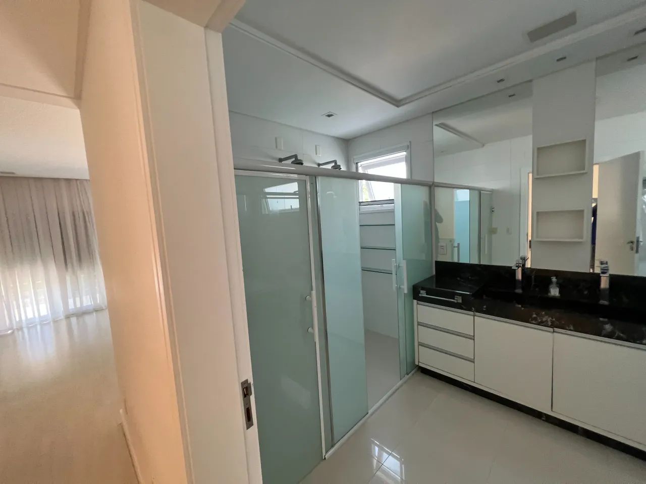Casa para aluguel e venda com 700 metros quadrados com 6 quartos.. - Foto 3