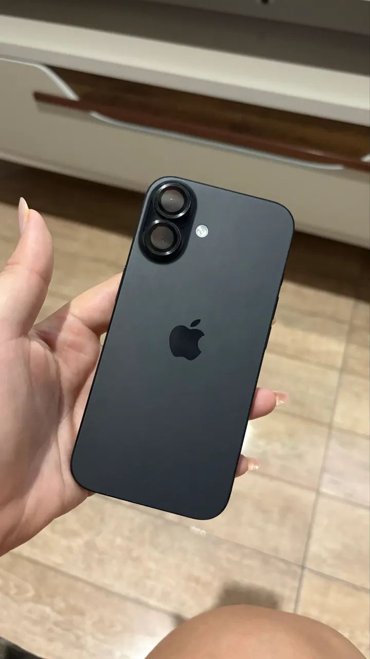 Vende-se IPhone 16 - 128gb Preto