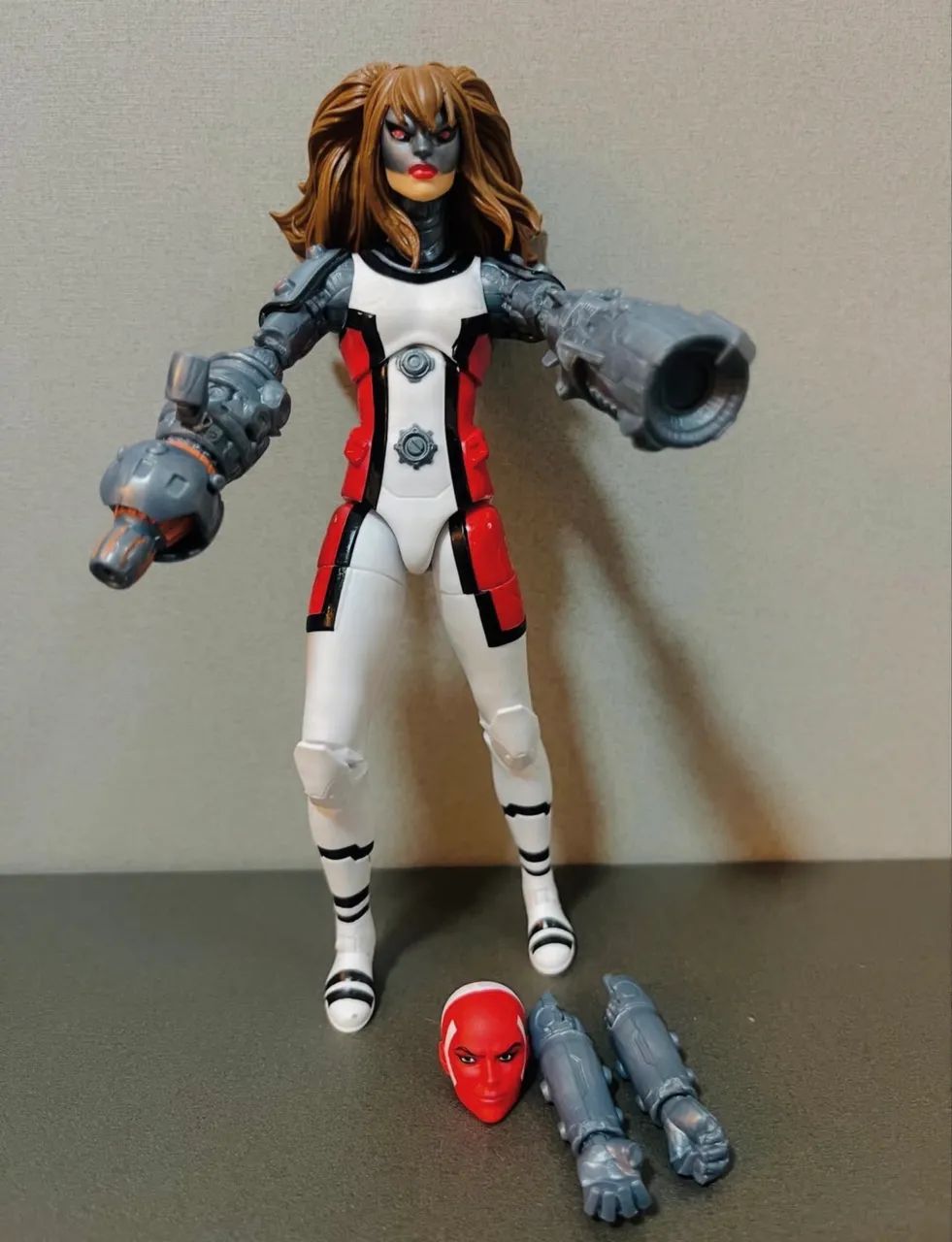 SENTINELA ÔMEGA - MARVEL LEGENDS
