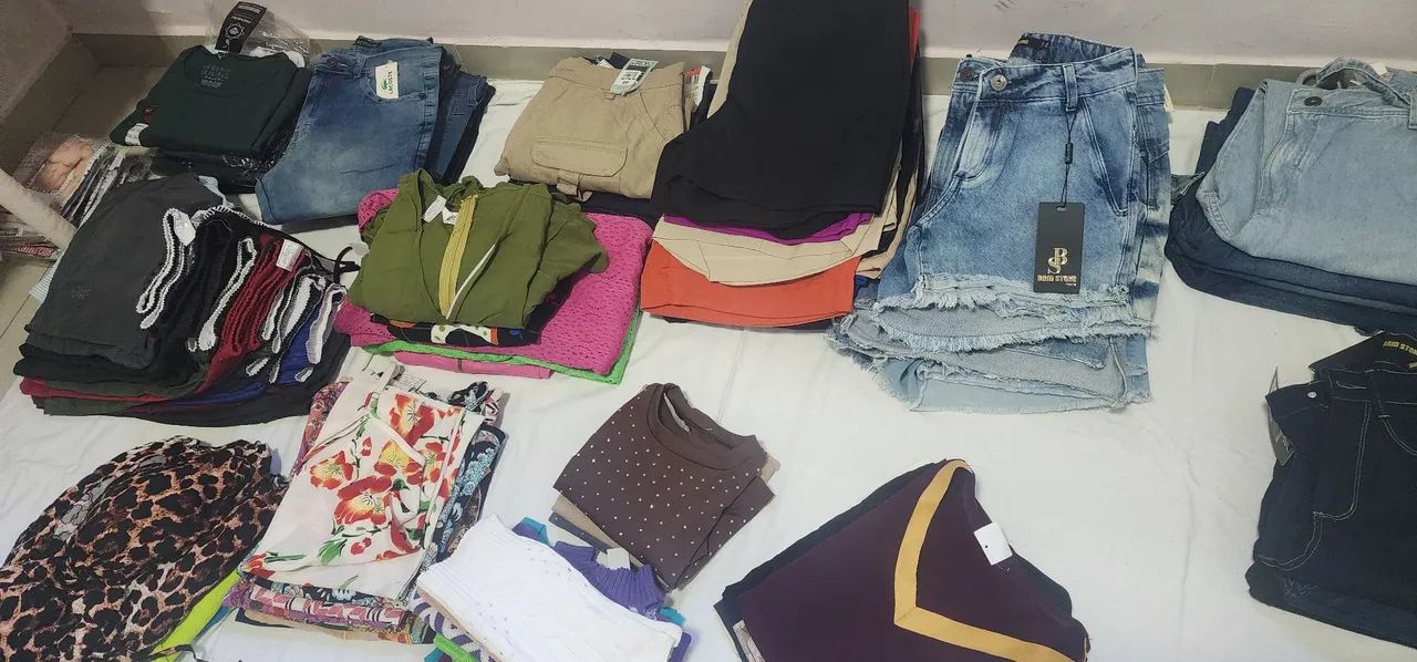 Vendem-se lote de roupas novas