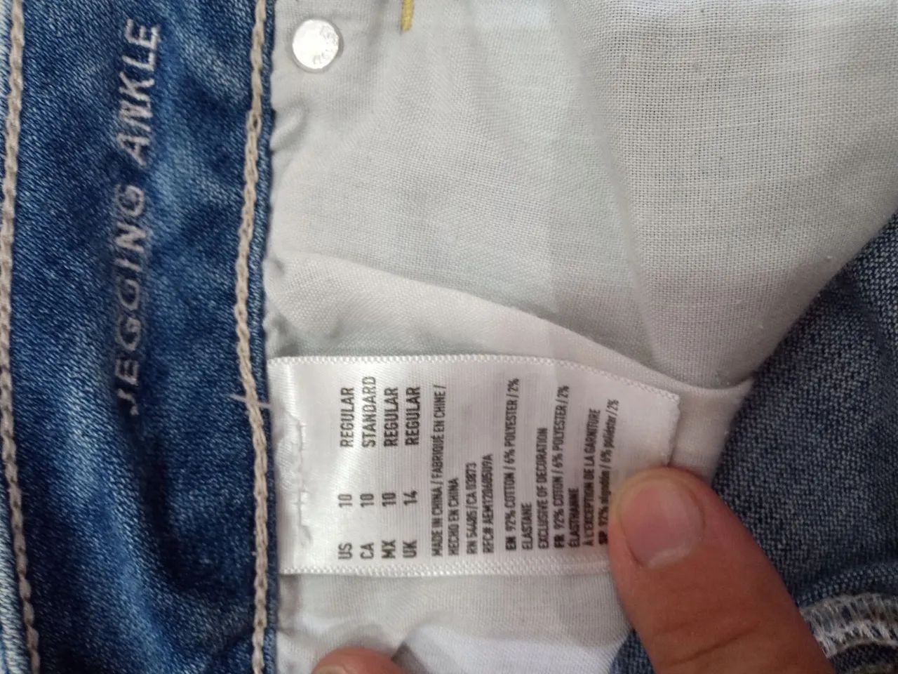 Calça Jeans feminina American Eagle tamanho 10us - Foto 4