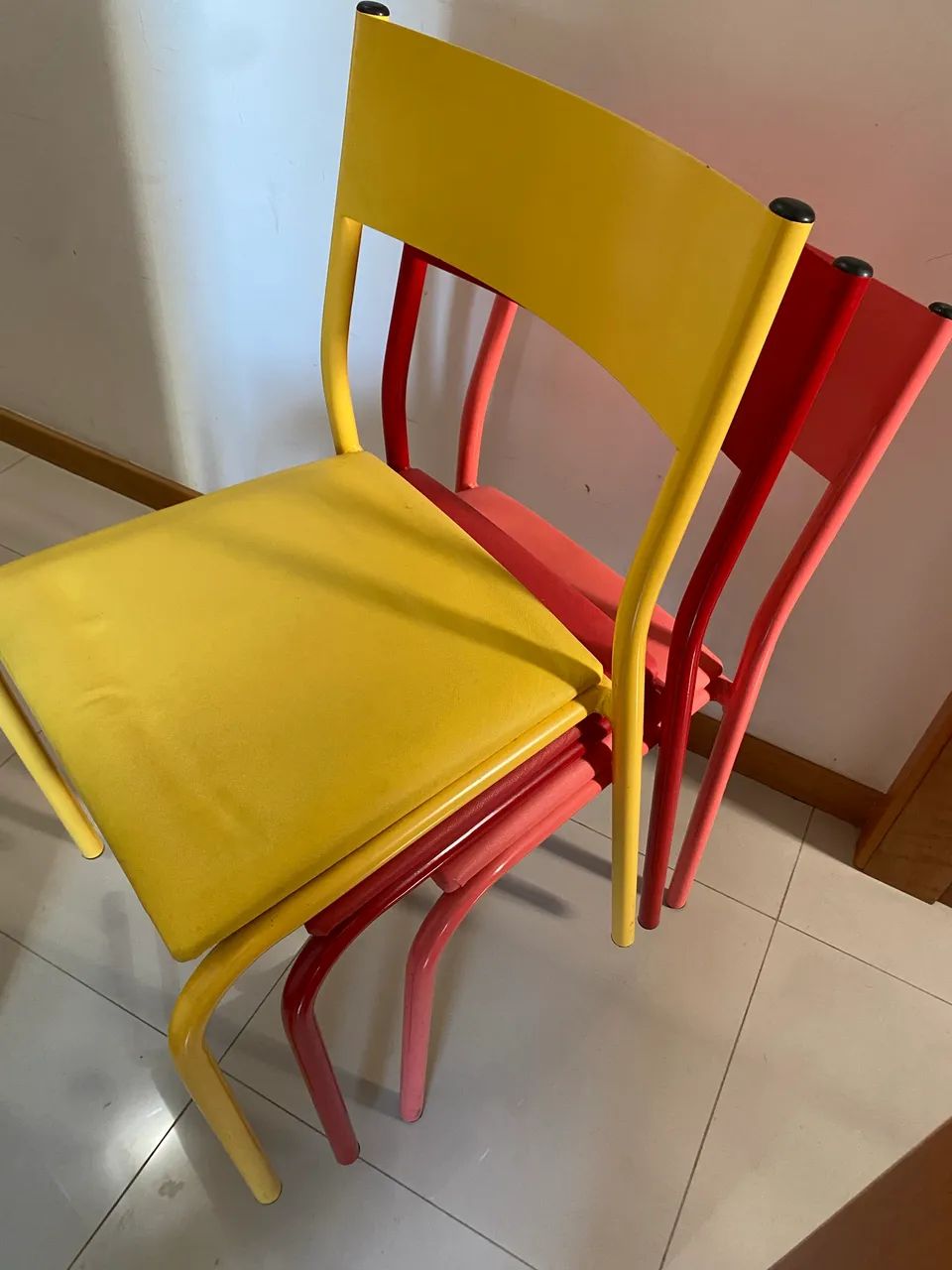 Vendo cadeiras decorativas! - Foto 2