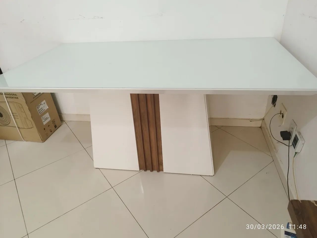 OPORTUNIDADE! Mesa MDF com Vidro Impecável por R$800 - Moderna e Sofisticada - Foto 2
