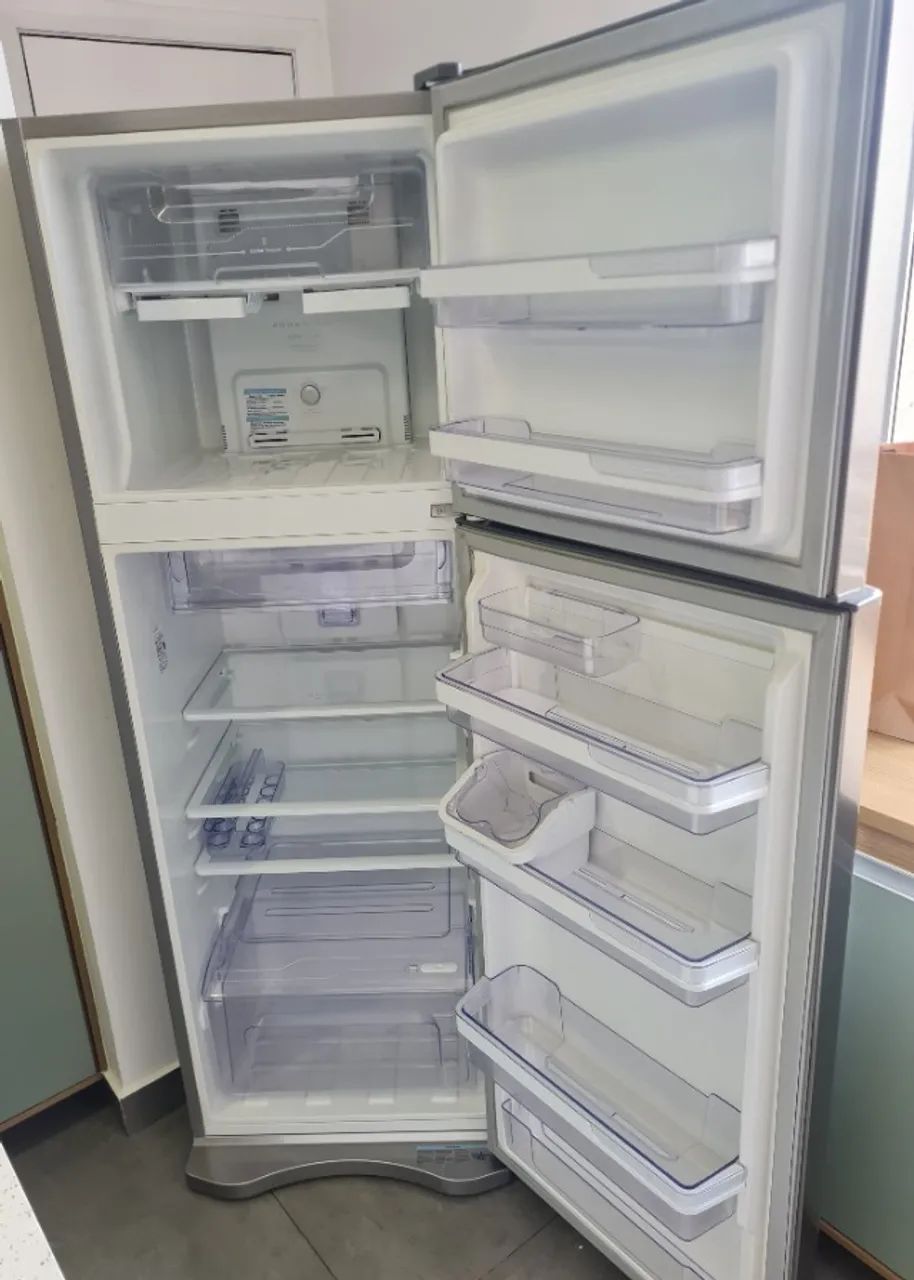 Refrigerador Electrolux Frost Free 382l DF42X Inox Usado - Foto 5