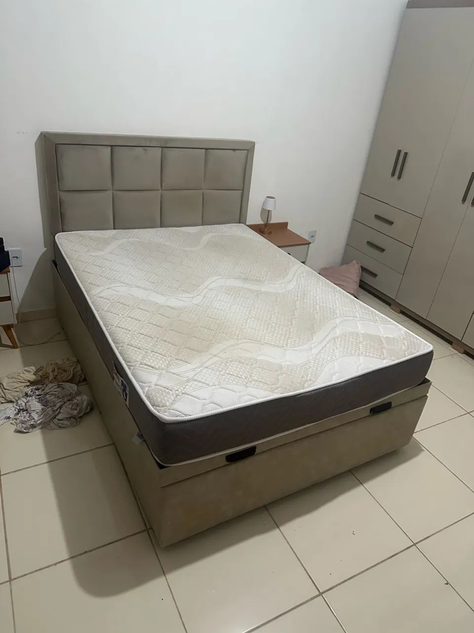 CAMA DE CASAL BAÚ COM CABECEIRA. - Foto 2