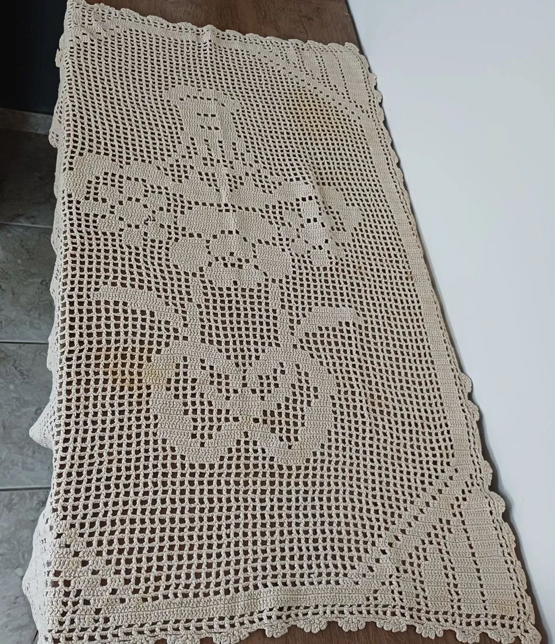 Caminho de mesa  de crochê.  - Foto 5
