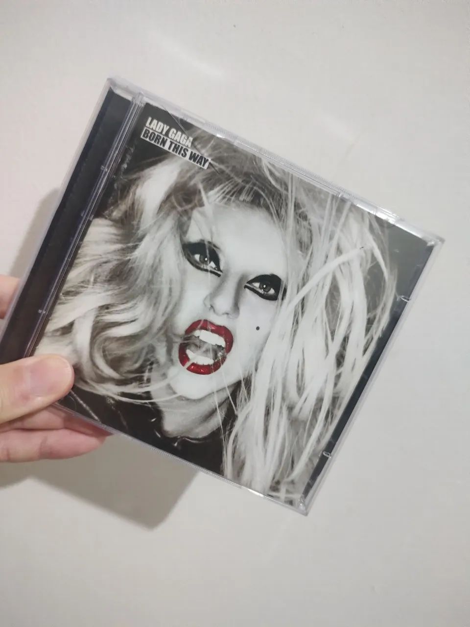 Lote Cds e Dvds Originais Lady gaga. - Foto 3