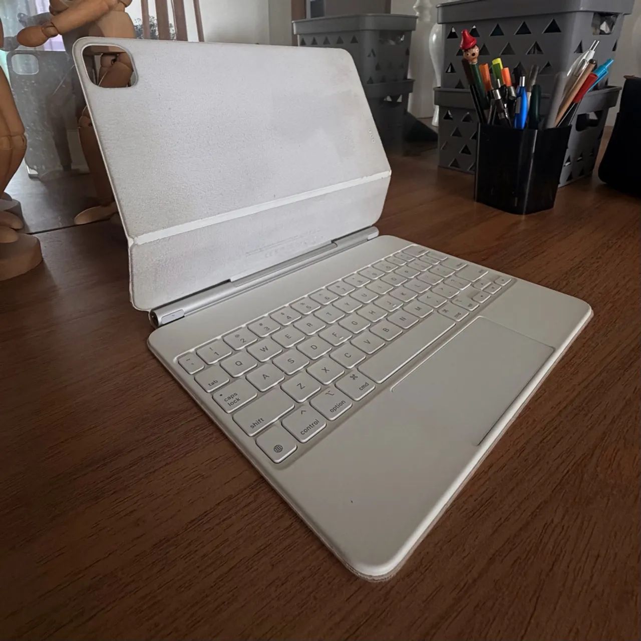 Magic Keyboard para iPad 11 até M3 - Foto 3