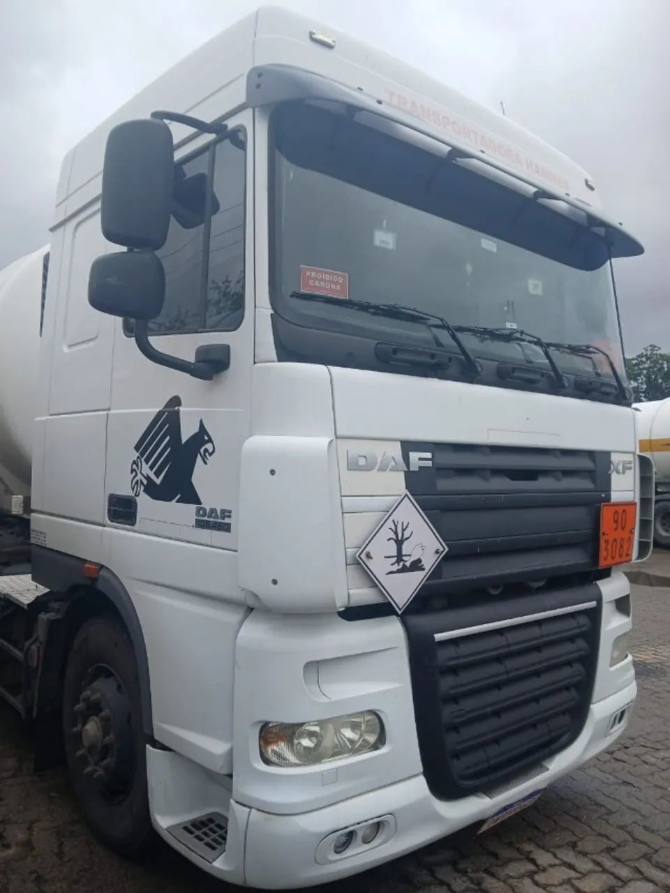 Caminhão DAF XF105 FTS 460A