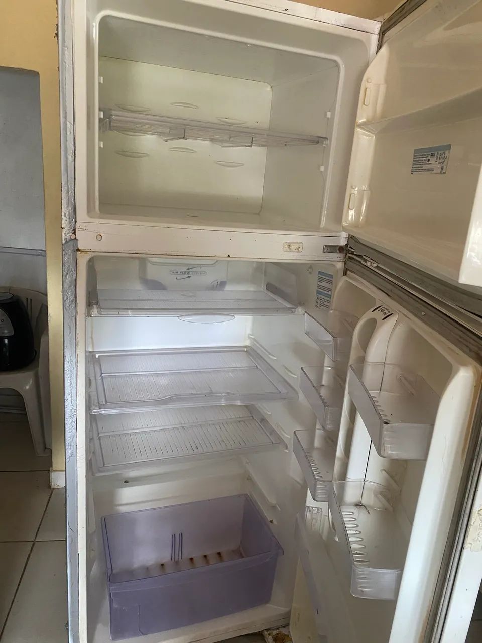geladeira para vender funcionando perfeitamente - Foto 2