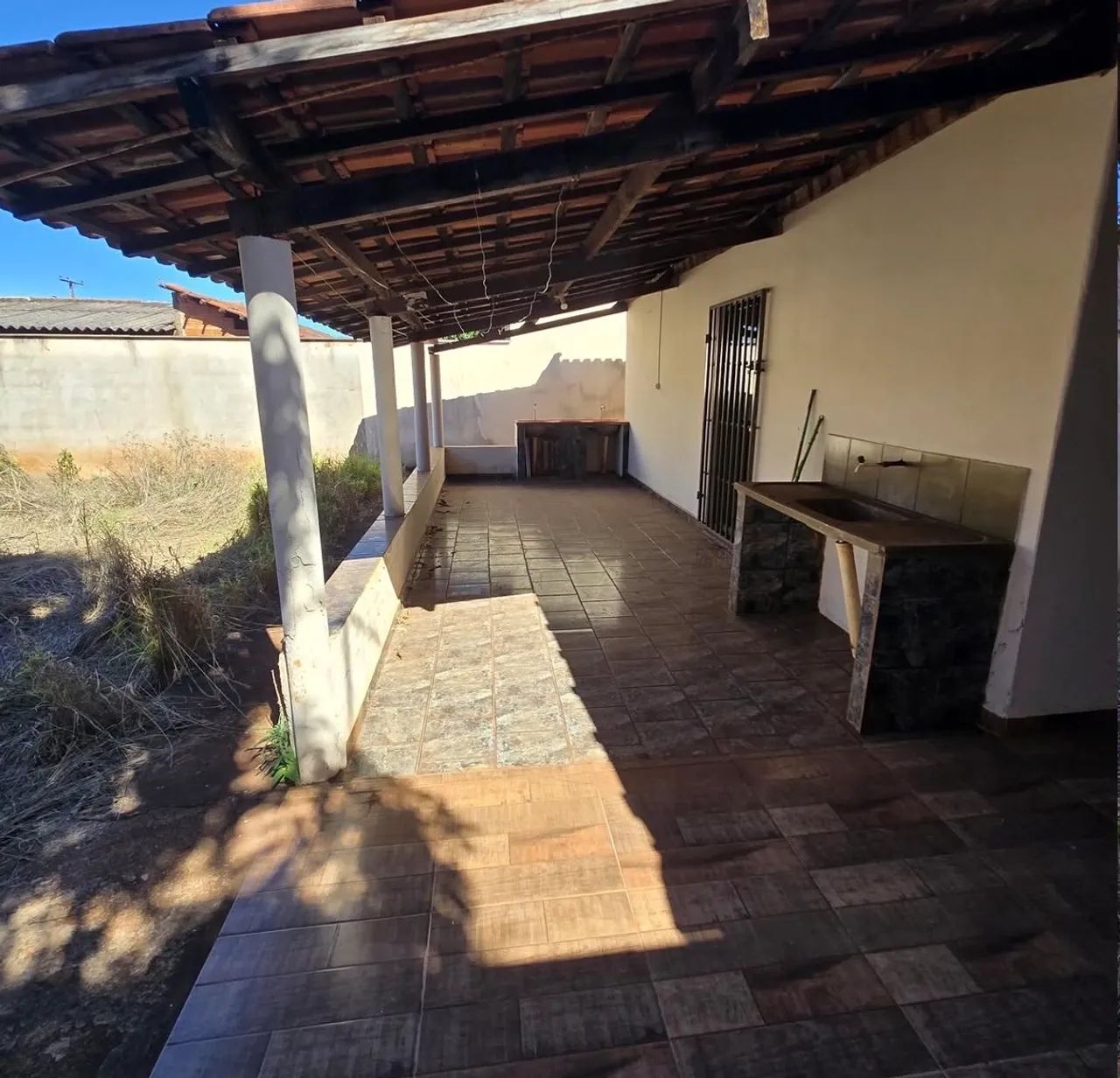 Vende-se casa em Benevides > 