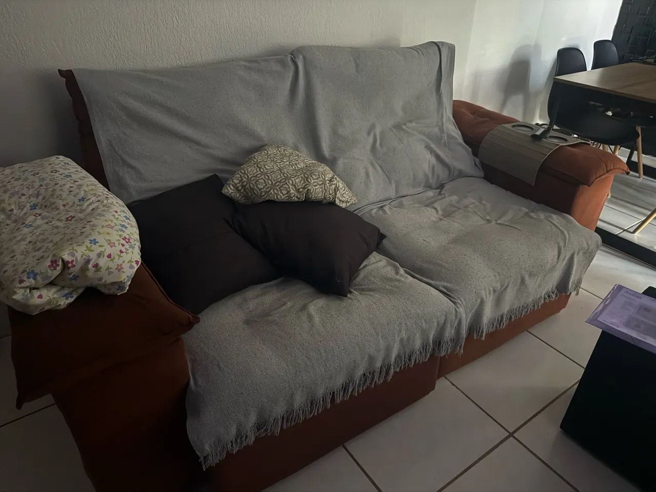 Sofá 2 lugares 