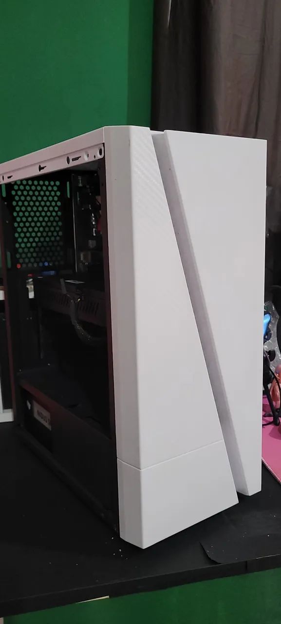 タワーPC(i5-8400,NVMeあり,500GB, RX470 (8 GB) PC GAMER COMMANDER Intel Core i5 8400 / AMD Radeon RX 7600 / 16GB