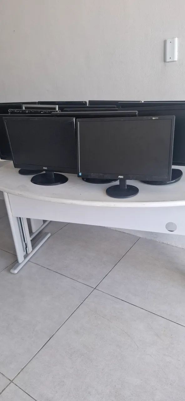 Monitor de vários modelos 