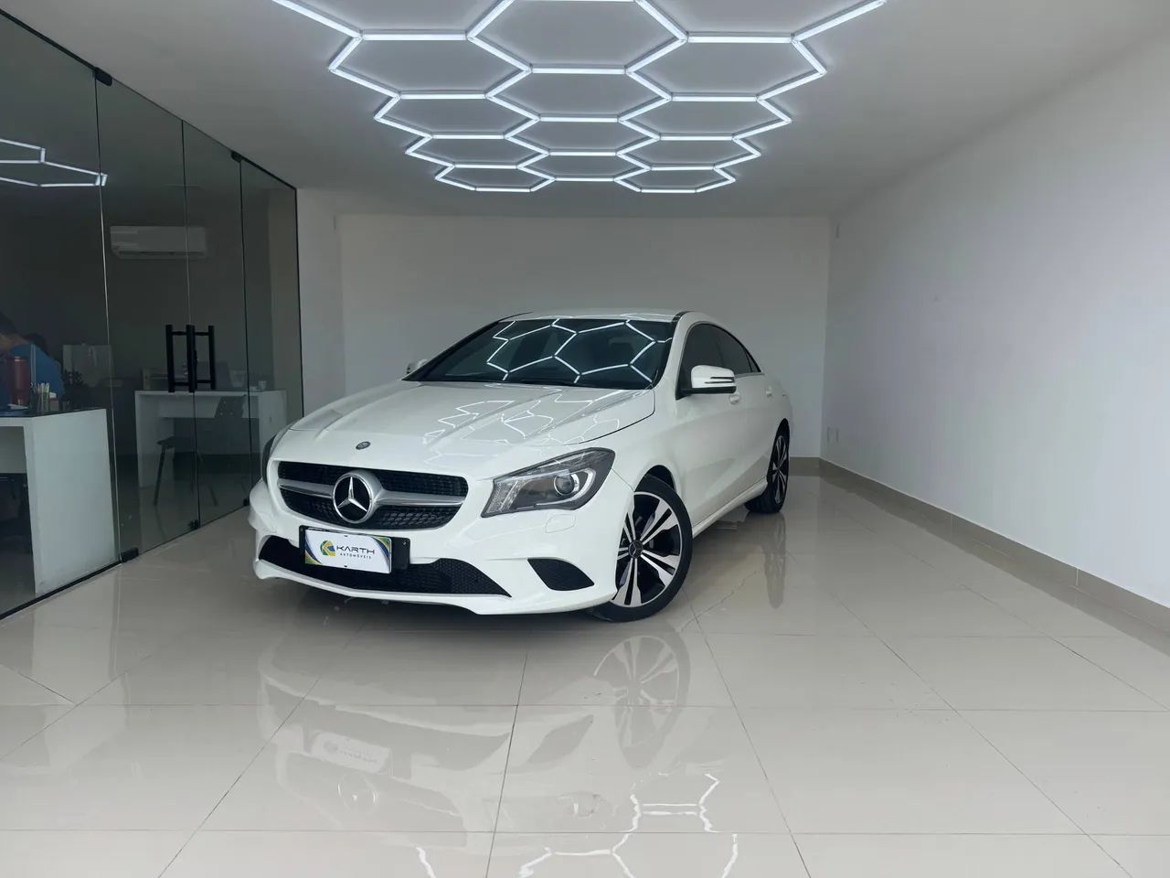 Mercedes-Benz CLA-200 First Edition 1.6 TB 16V Aut. 2015