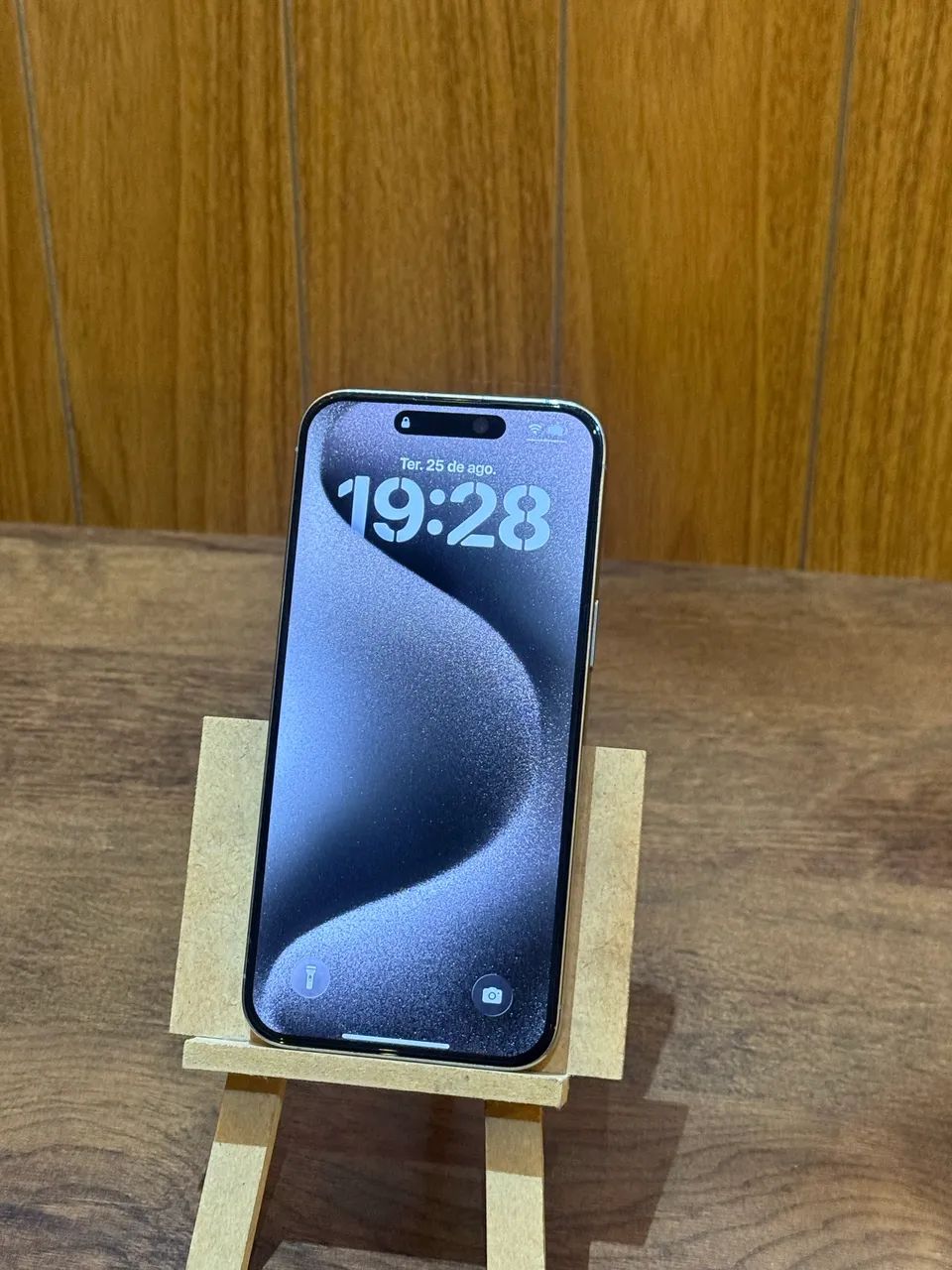 IPHONE 15 pro Max troco no seu inferior 