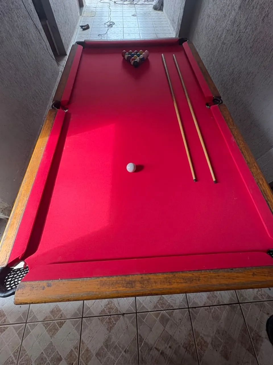 Mesa de sinuca de pedra 