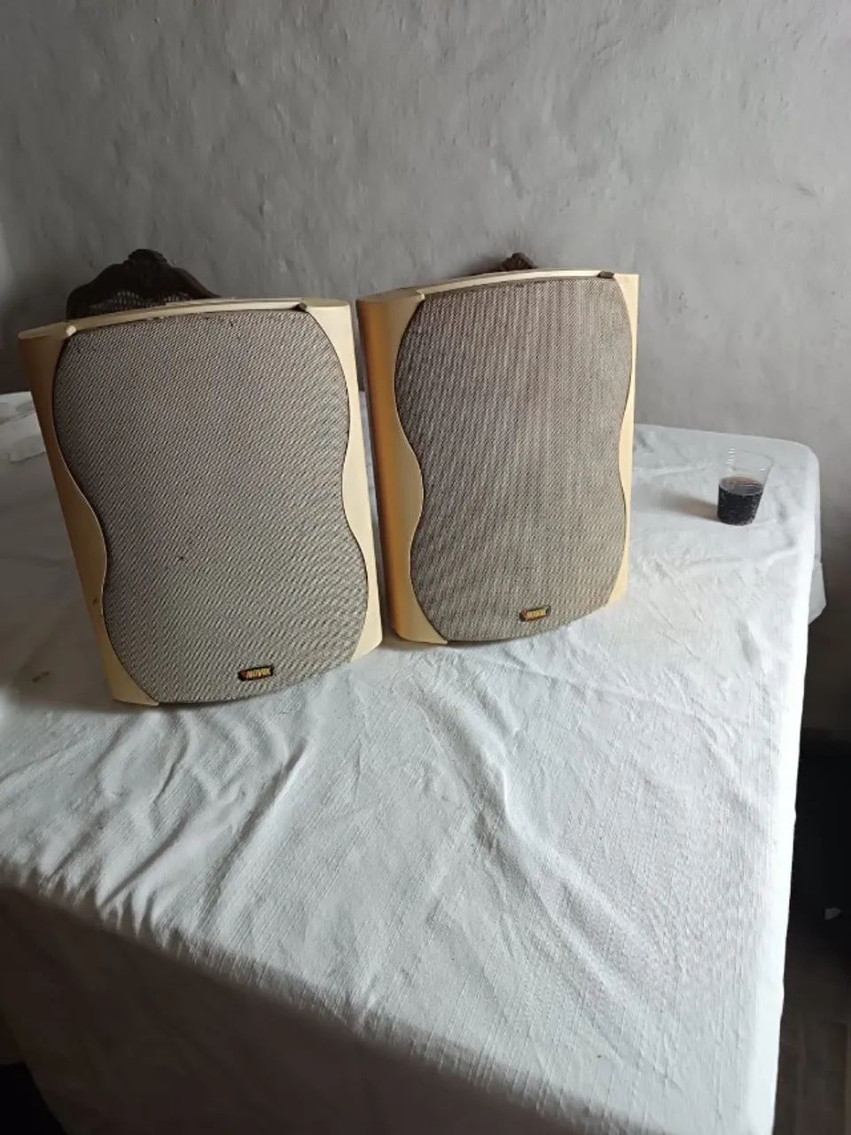 Conjunto de caixas de som