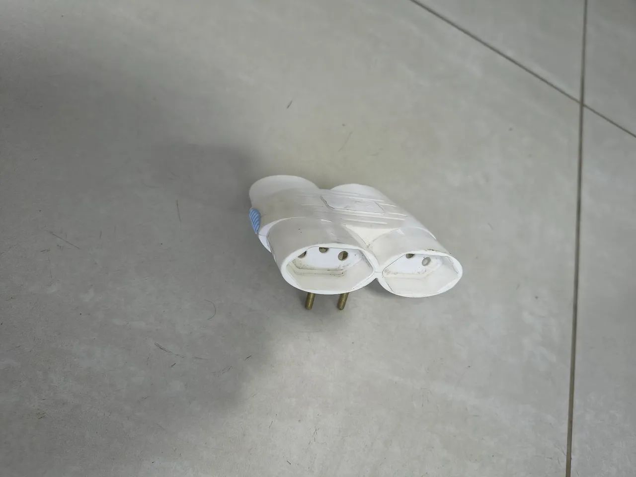 Adaptador de tomada 4 saídas (2 unidades diferentes) - Foto 2