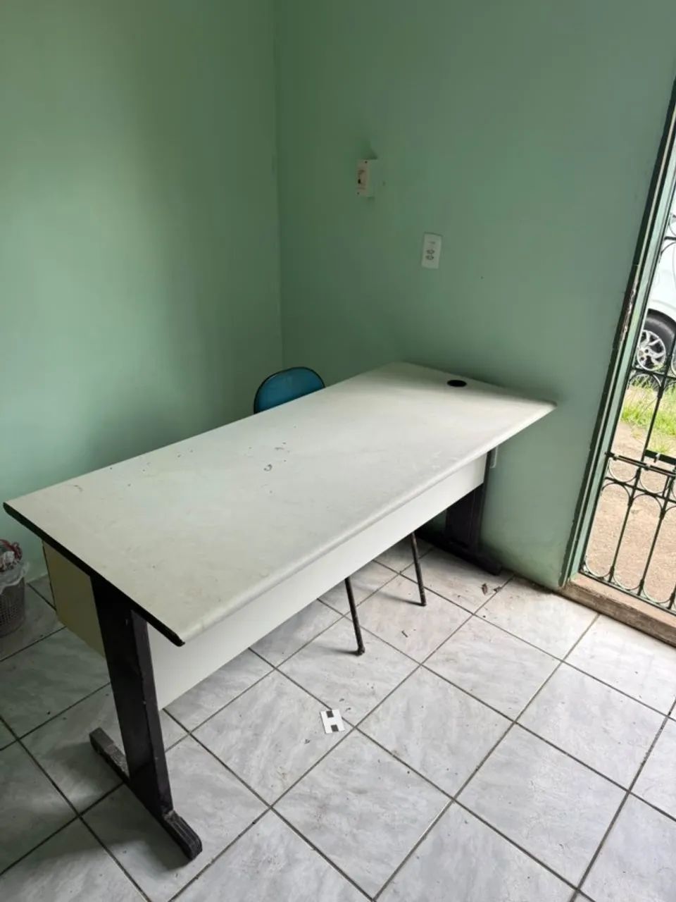 KIT 2 MESAS MDF + 2 CADEIRAS ESCRITORIO  - Foto 4