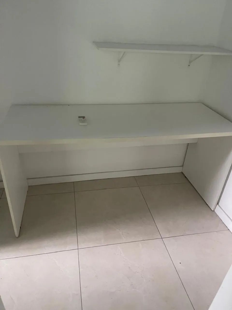Vendo mesa para computador.   