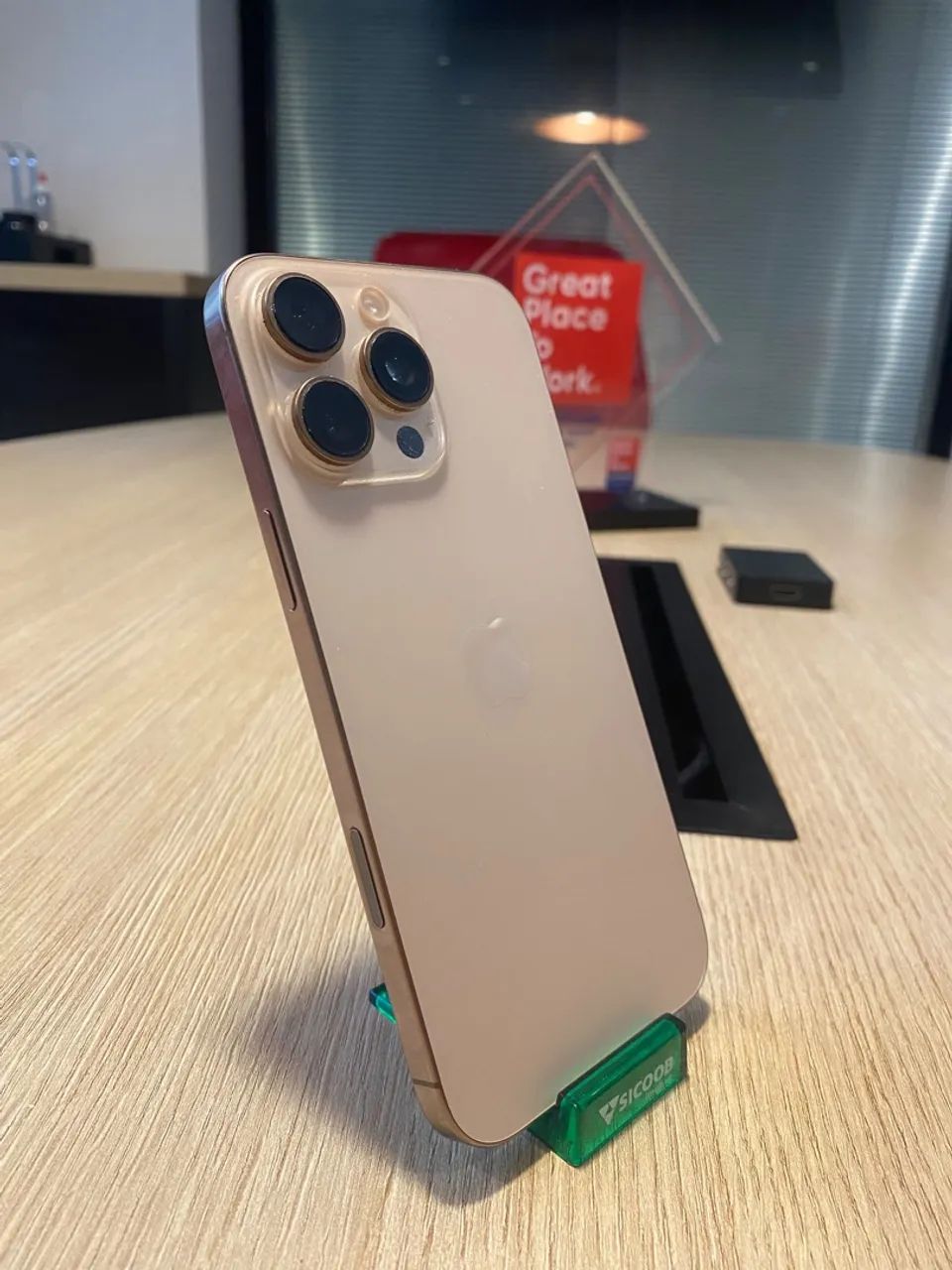iPhone 16 Pro Max - Foto 5