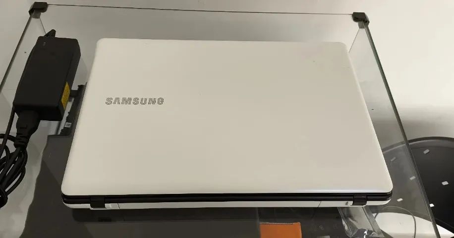 Notebook Samsung NP370E4K | Celeron 3205U | 4GB | 128GB SSD | HD | 14.0" - Foto 5