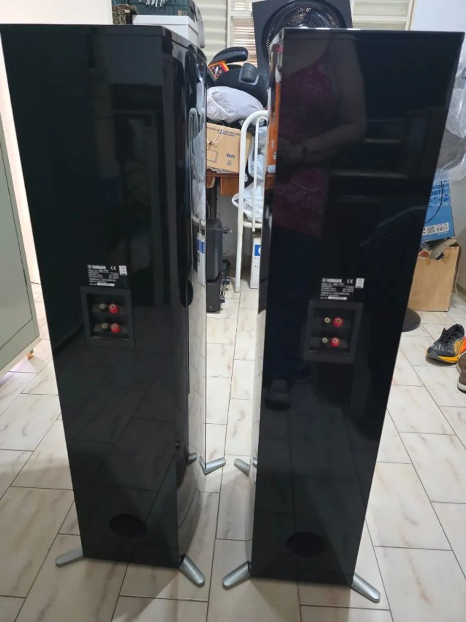 PAR DE CAIXA YAMAHA NS-777BL