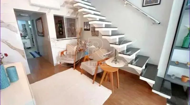 Linda casa triplex em vila fechada, rua Marques de Valença - Foto 2