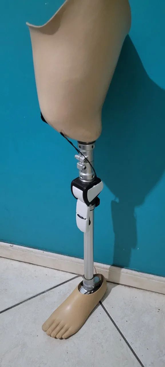 Protese membro inferior joelho mecanico  - Foto 6