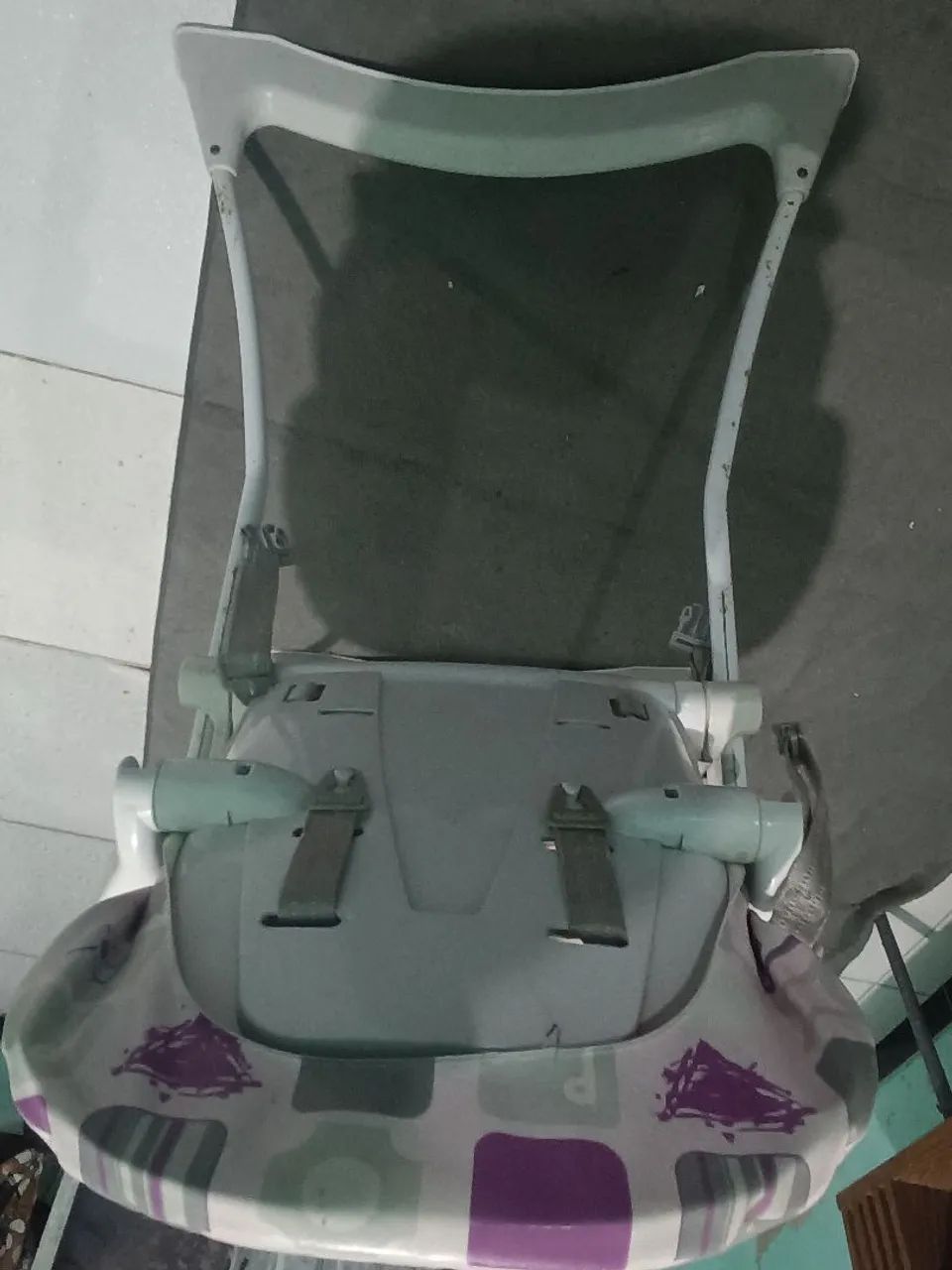 Cadeirinha de alimentação 