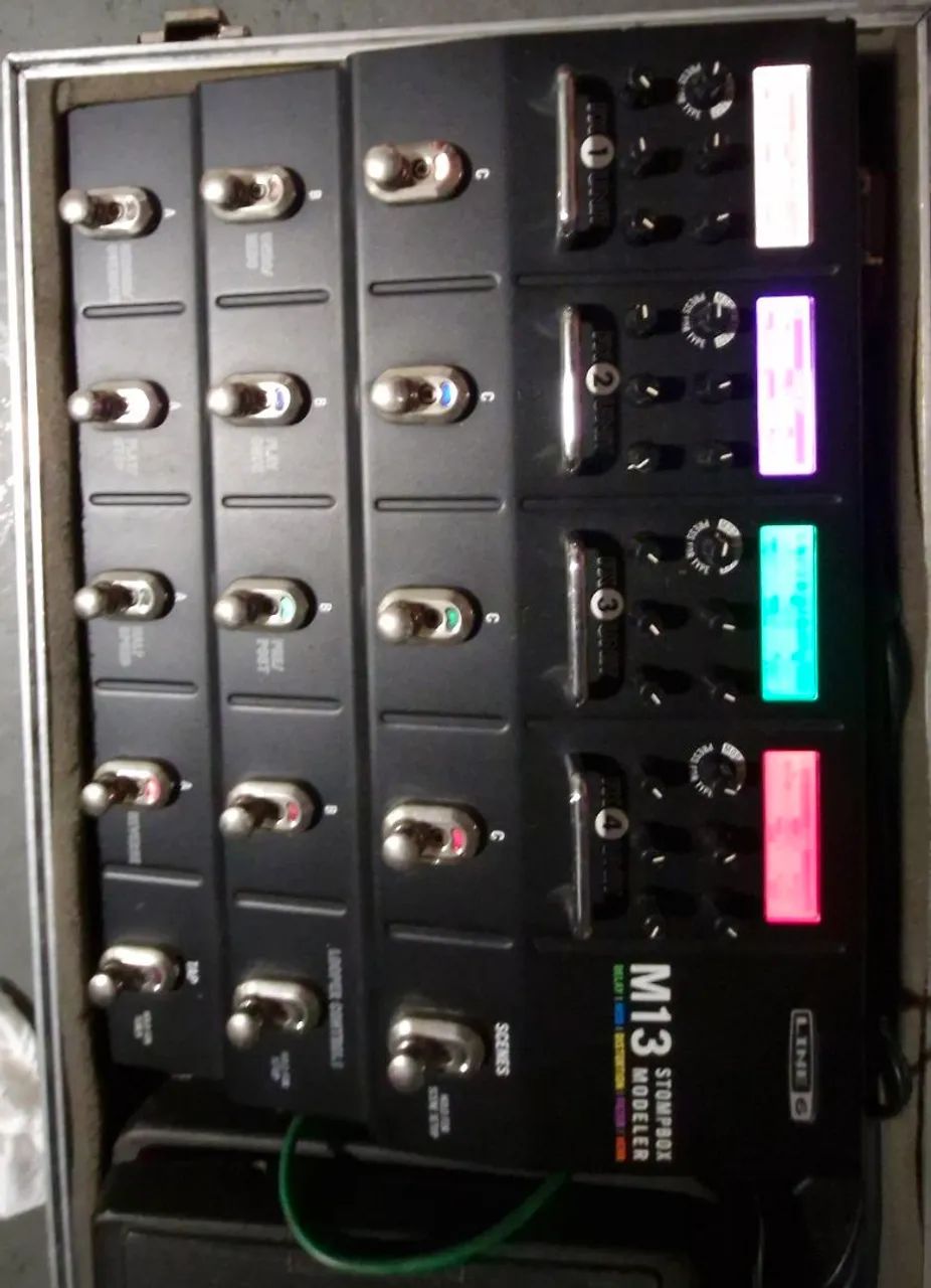Line 6 M13 Stompbox Modeler - Instrumentos musicais - Centro