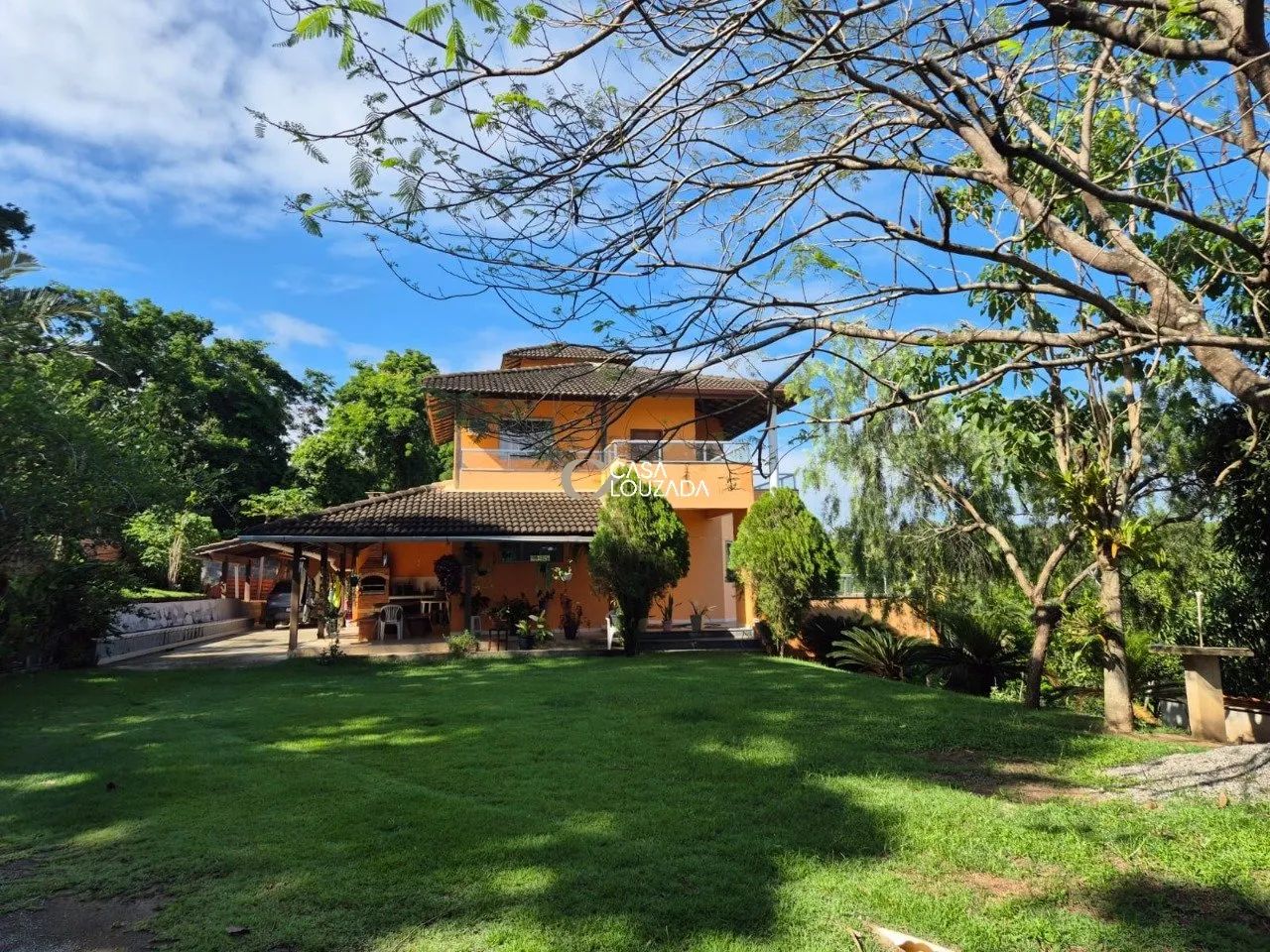 Sitio com casa duplex 04 quartos em Retiro do Congo