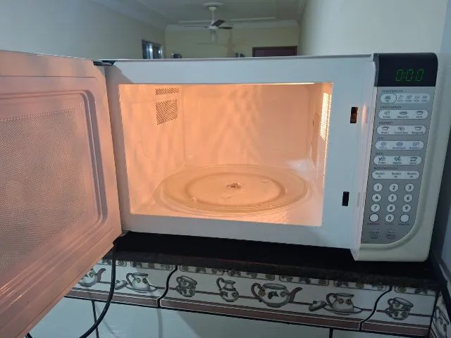 Microondas Eletrolux 31L - Foto 4