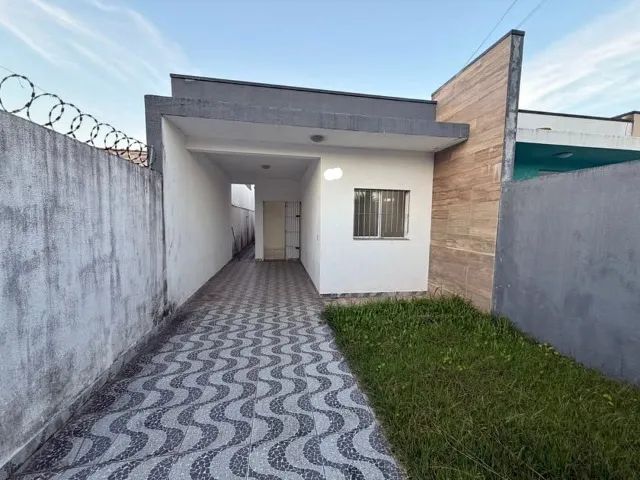 LC Vendo casa com garagem no São Pedro.