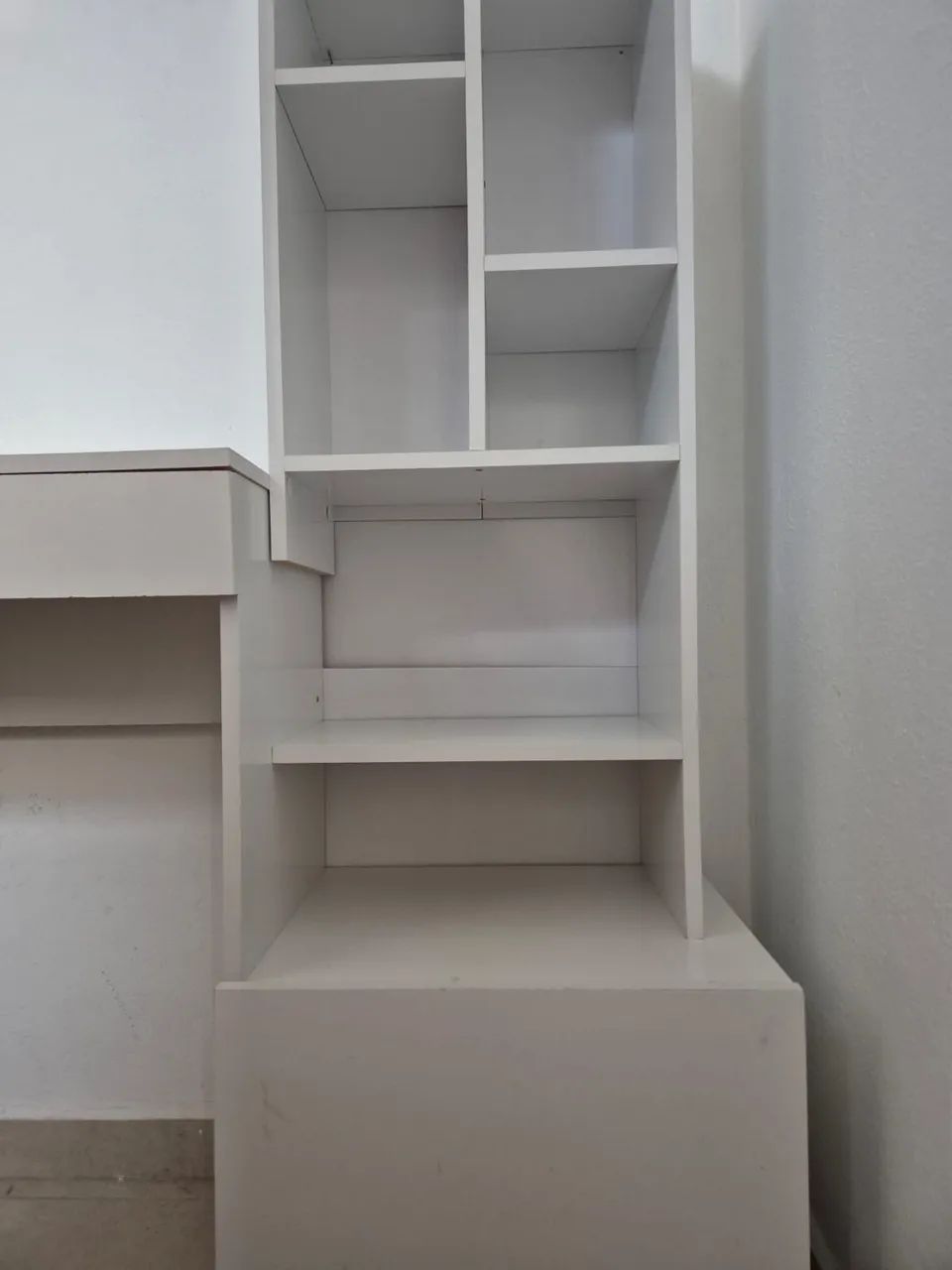 White Desk with Shelf65704320735233121