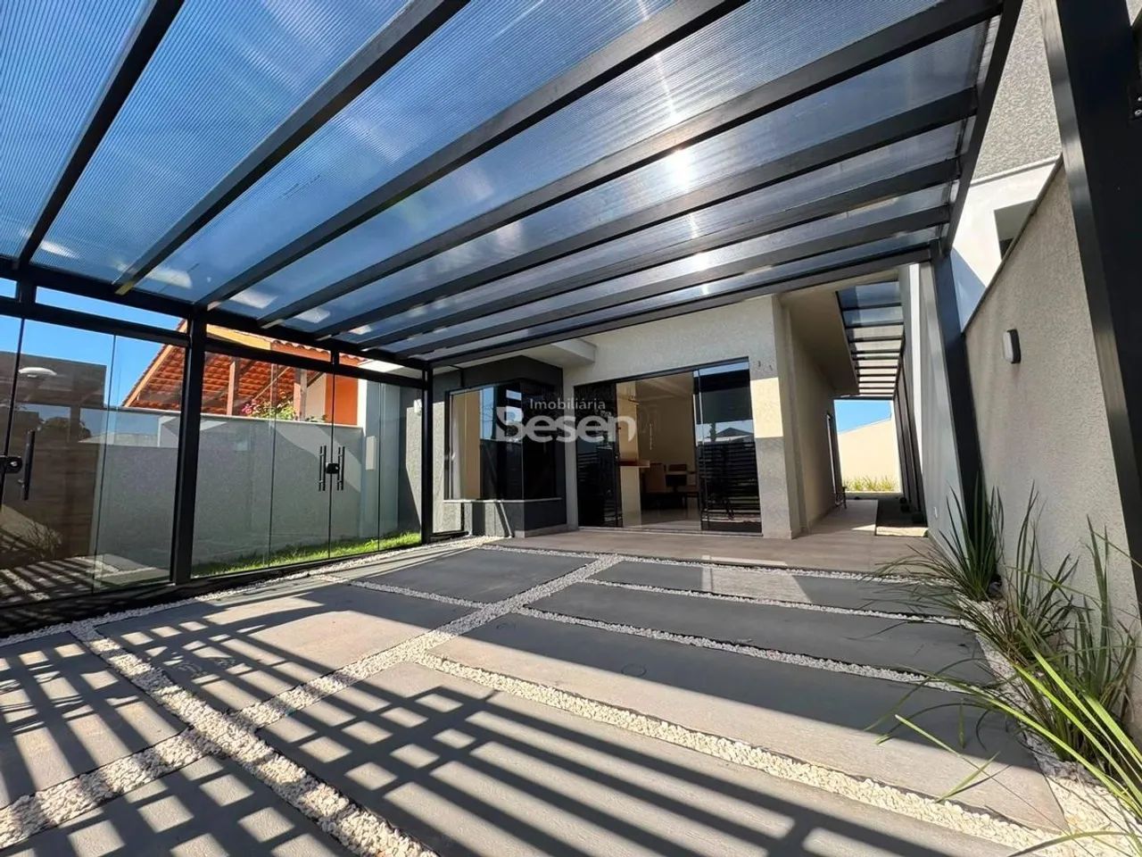 LINDO IMÓVEL COM EXCELENTE CONSTRUÇÃO - Foto 4