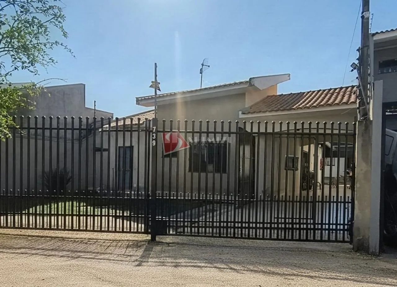Casa à venda em Maringá, Parque Industrial 200, com 4 quartos, com 155.86 m²