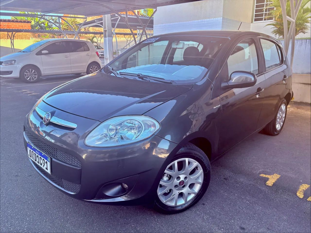 Fiat Palio Essence Dualogic 1.6 Flex 16V 5P 2013