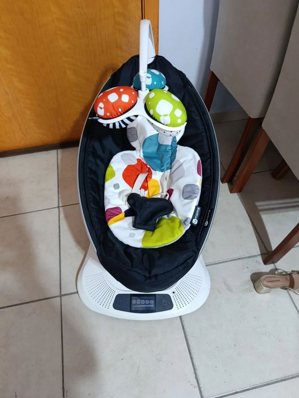 Cadeira de balanço mamaroo (4 moms) - Foto 2