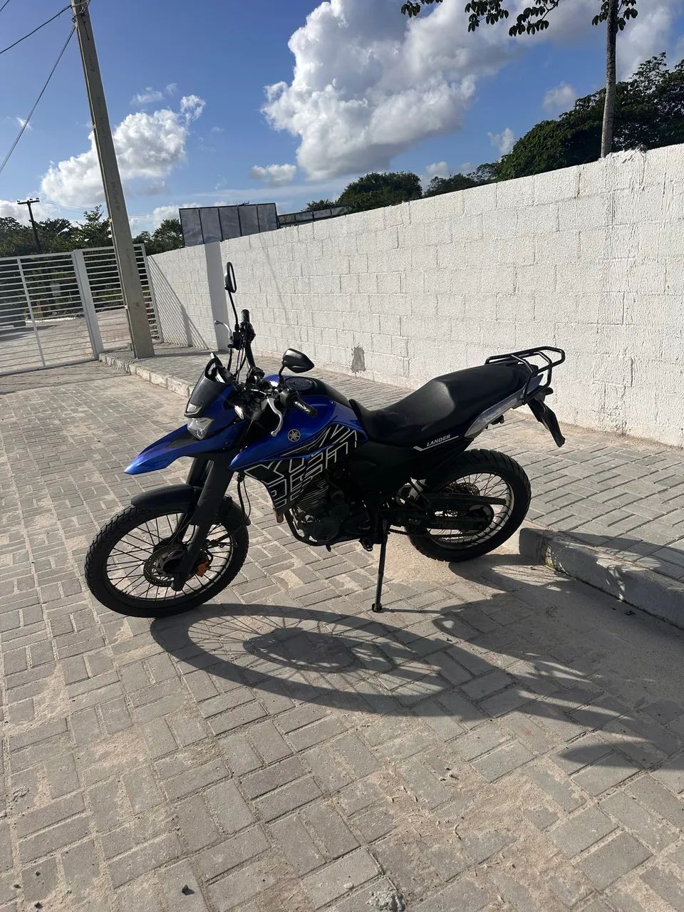Lander 250  - Foto 2