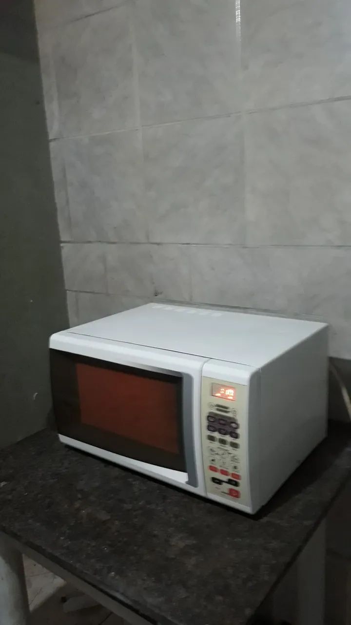 Microondas Brastemp 30litros funcionando perfeitamente.  - Foto 2