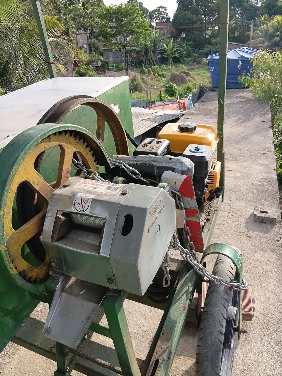 Vende-se uma carroça 