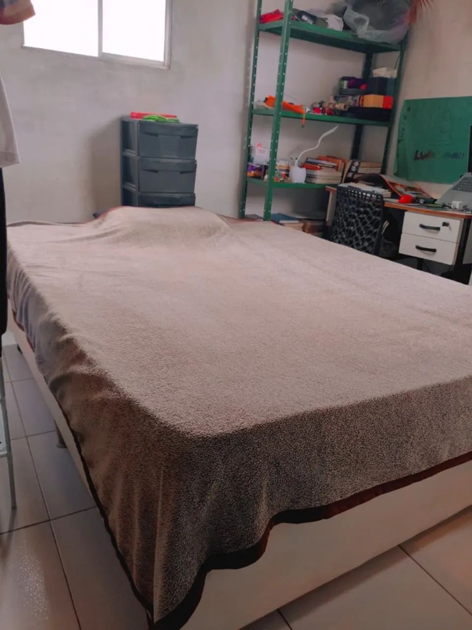 Cama de casal usada